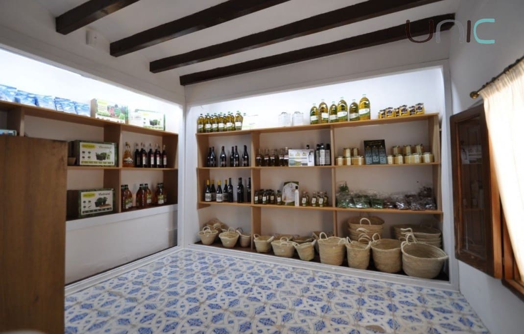 4 bedroom Villa for sale in Finestrat with pool - € 950,000 (Ref: 7900289)