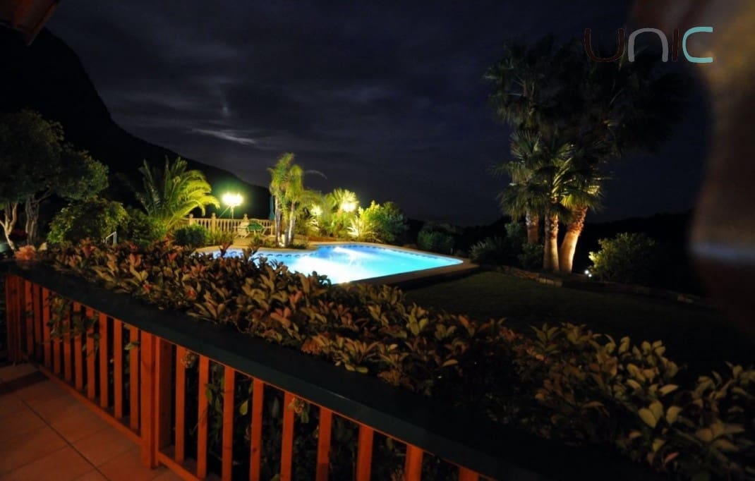 4 bedroom Villa for sale in Finestrat with pool - € 950,000 (Ref: 7900289)