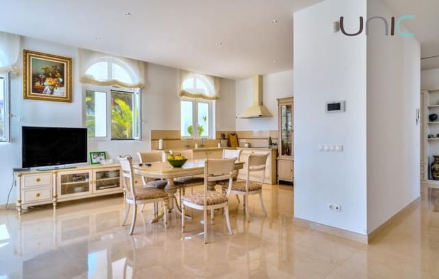 5 bedroom Villa for sale in Albir, Alfaz del Pi / L'Alfàs del Pi with pool - € 2,980,000 (Ref: 7968872)