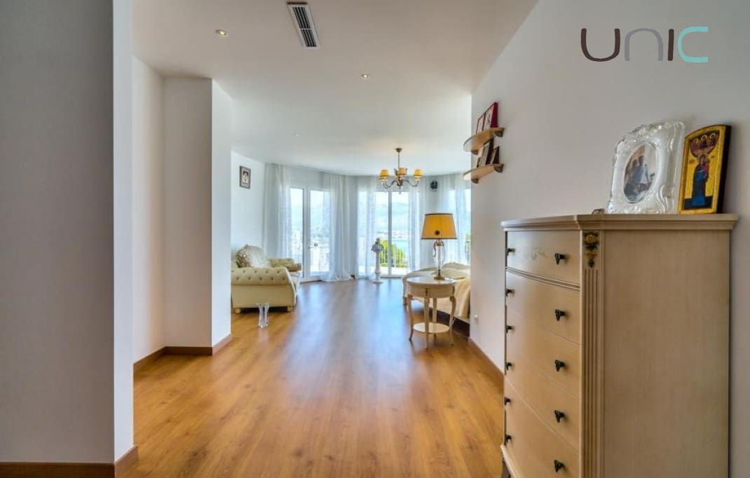 5 sypialnia Willa na sprzedaż w Albir z basenem - 2 980 000 € (Ref: 7968872)