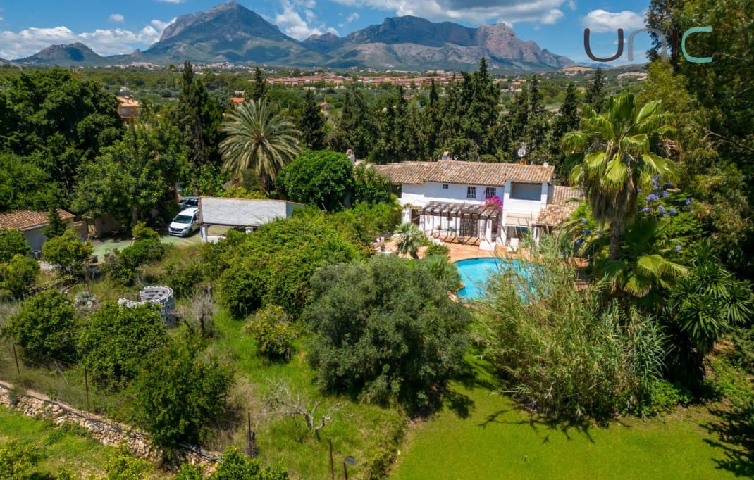 5 soverom Villa til salgs i Alfaz del Pi / L'Alfas del Pi med svømmebasseng - € 1 250 000 (Ref: 8024280)