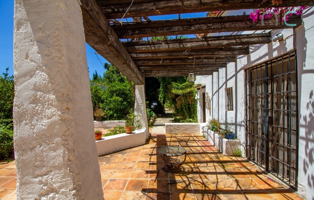 5 soverom Villa til salgs i Alfaz del Pi / L'Alfas del Pi med svømmebasseng - € 1 250 000 (Ref: 8024280)