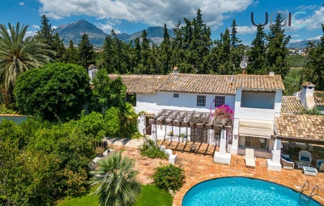5 bedroom Villa for sale in Pueblo - Urbanizaciones, Alfaz del Pi / L'Alfàs del Pi with pool - € 1,250,000 (Ref: 8024280)