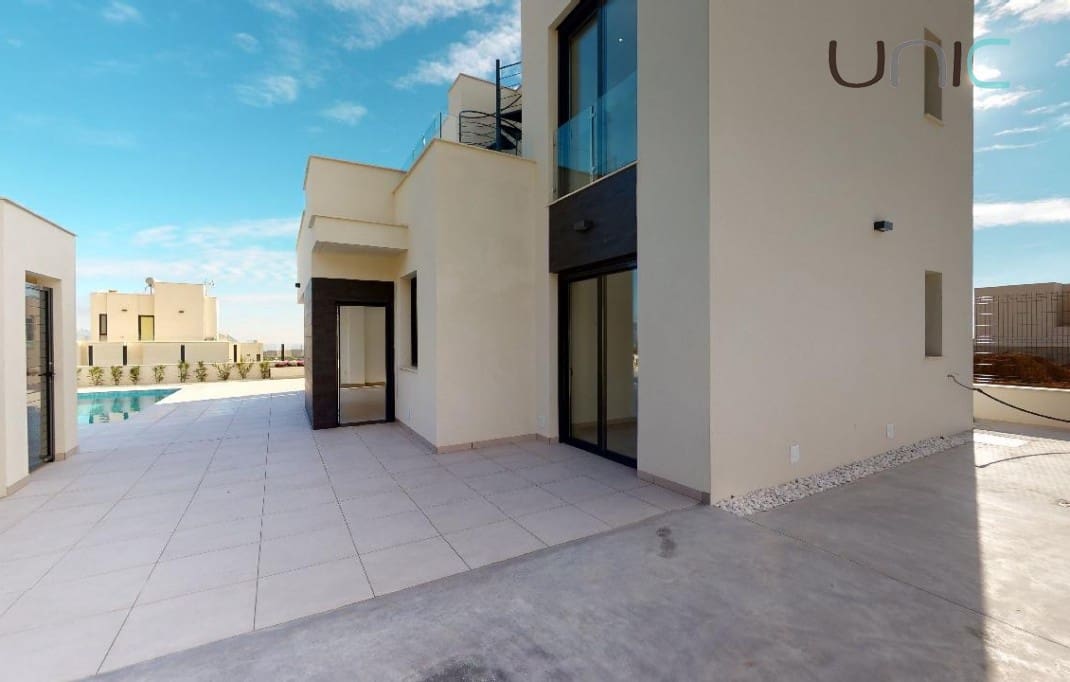 4 sypialnia Willa na sprzedaż w Polop z basenem - 595 000 € (Ref: 8024282)