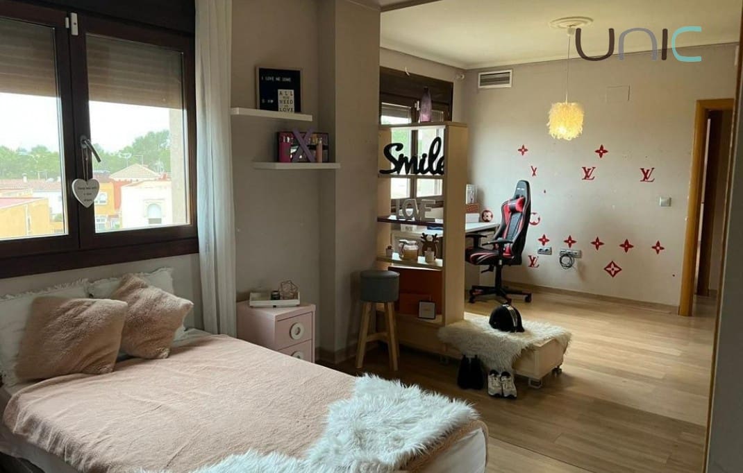 5 soveværelse Villa til leje i Alfaz del Pi / L'Alfas del Pi med swimmingpool - € 2.600 (Ref: 8036027)