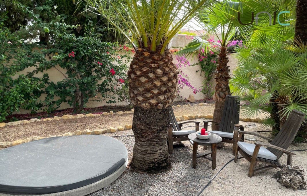 Chalet de 5 habitaciones en La Nucia en venta con piscina - 695.000 € (Ref: 8098068)