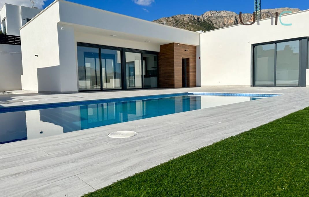 3 bedroom Villa for sale in Polop - € 592,000 (Ref: 8108116)