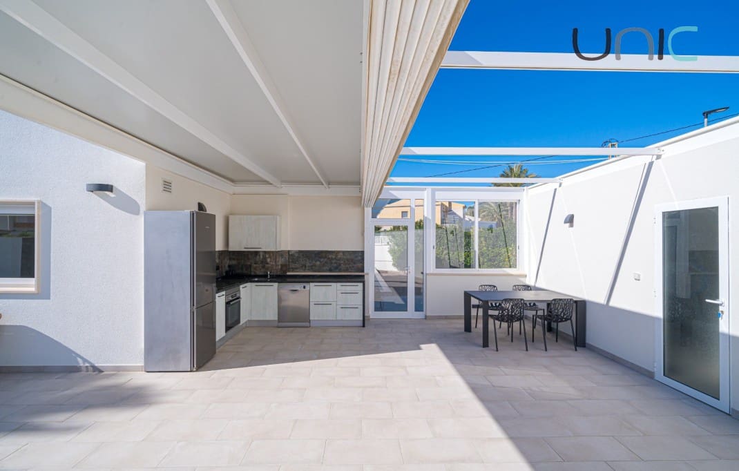 4 Zimmer Villa zu verkaufen in Albir mit Pool - 1.150.000 € (Ref: 8270665)