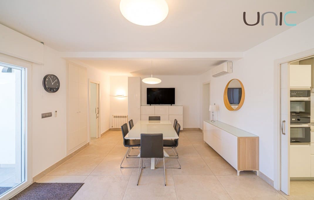 4 Zimmer Villa zu verkaufen in Albir mit Pool - 1.150.000 € (Ref: 8270665)