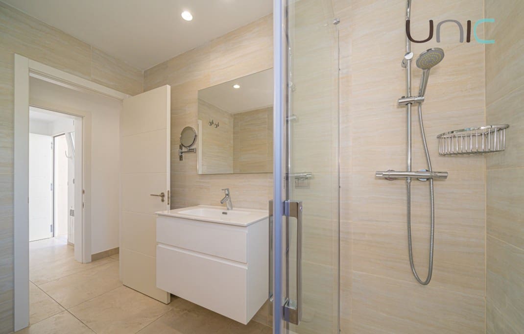 4 Zimmer Villa zu verkaufen in Albir mit Pool - 1.150.000 € (Ref: 8270665)