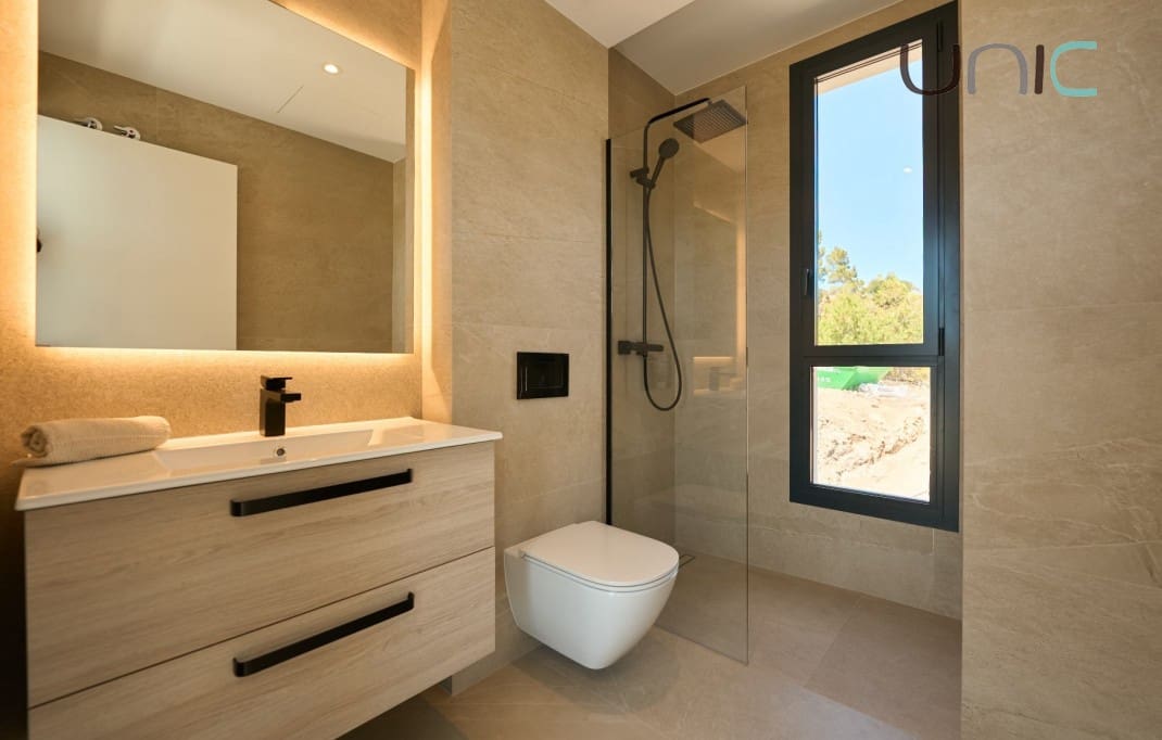 Chalet de 3 habitaciones en Alfaz del Pi / L'Alfàs del Pi en venta con piscina - 665.000 € (Ref: 8310454)