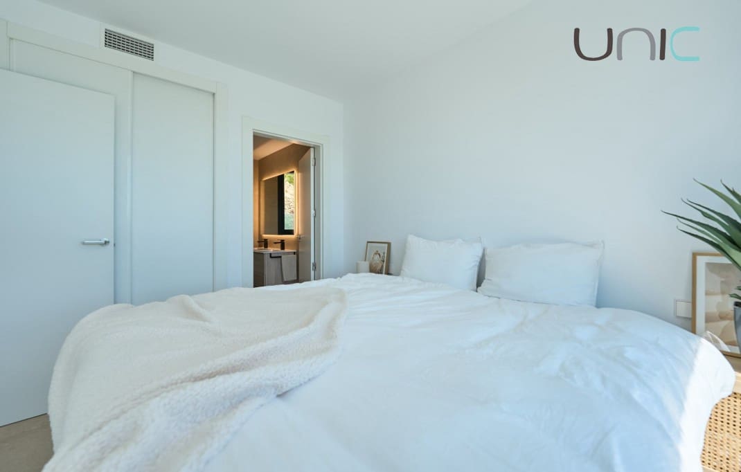 Chalet de 3 habitaciones en Alfaz del Pi / L'Alfàs del Pi en venta con piscina - 665.000 € (Ref: 8310454)