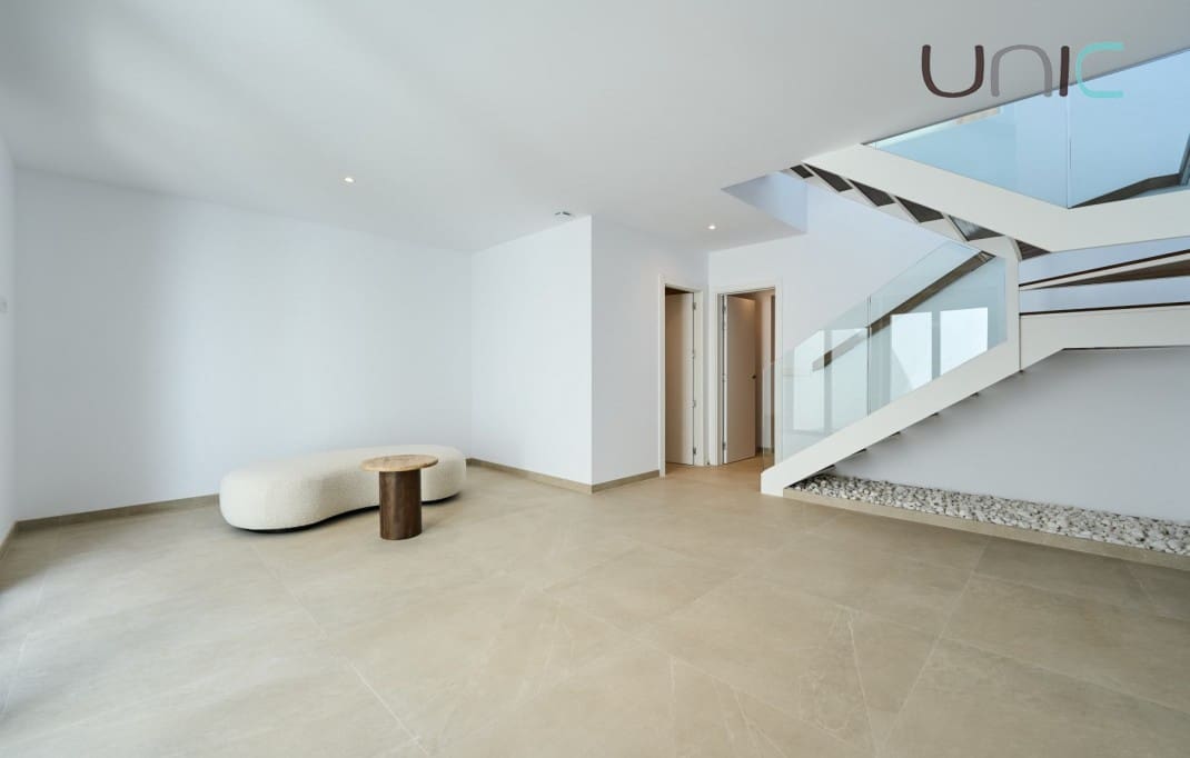 Chalet de 3 habitaciones en Alfaz del Pi / L'Alfàs del Pi en venta con piscina - 665.000 € (Ref: 8310454)