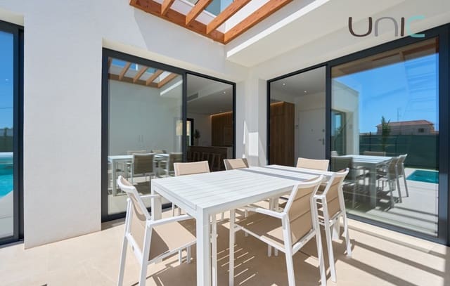 Chalet de 3 habitaciones en Alfaz del Pi / L'Alfàs del Pi en venta con piscina - 665.000 € (Ref: 8310454)