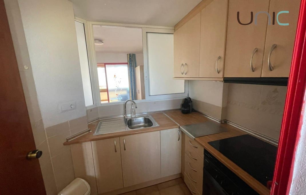 2 Zimmer Apartment zu vermieten in Benidorm mit Pool - 1.000 € (Ref: 8512347)