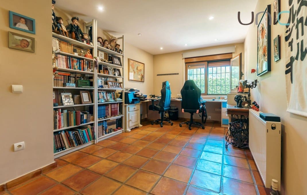 5 soverom Villa til salgs i La Nucia med svømmebasseng - € 899 000 (Ref: 8517200)