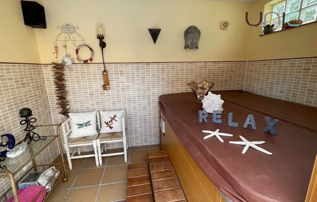 5 soverom Villa til salgs i La Nucia med svømmebasseng - € 899 000 (Ref: 8517200)