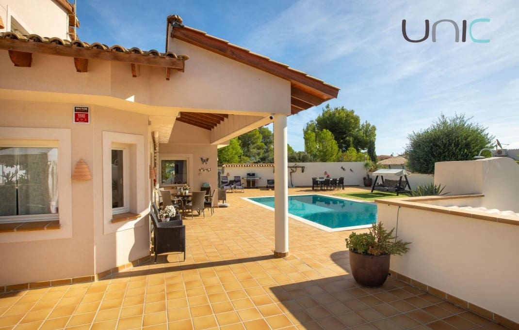 7 camera da letto Villa in vendita in Alfaz del Pi / L'Alfas del Pi con piscina - 795.000 € (Rif: 8614034)