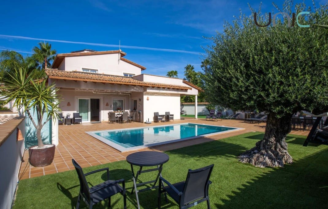 7 camera da letto Villa in vendita in Alfaz del Pi / L'Alfas del Pi con piscina - 795.000 € (Rif: 8614034)