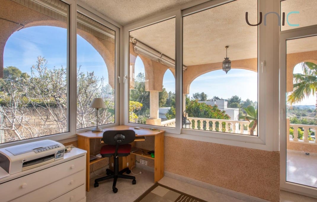 4 Zimmer Villa zu verkaufen in Altea mit Pool Garage - 575.000 € (Ref: 8848465)