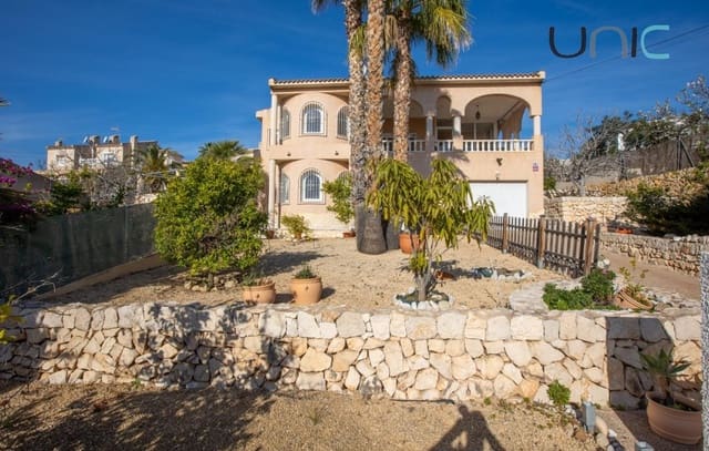 4 Zimmer Villa zu verkaufen in Altea mit Pool Garage - 575.000 € (Ref: 8848465)