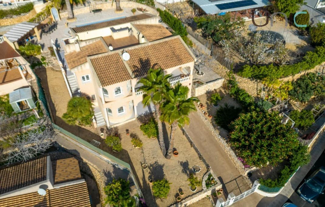 4 Zimmer Villa zu verkaufen in Altea mit Pool Garage - 575.000 € (Ref: 8848465)