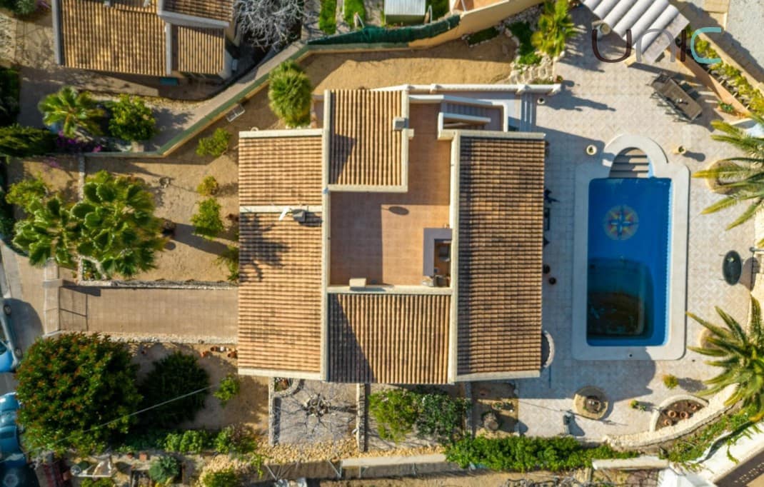 4 Zimmer Villa zu verkaufen in Altea mit Pool Garage - 575.000 € (Ref: 8848465)