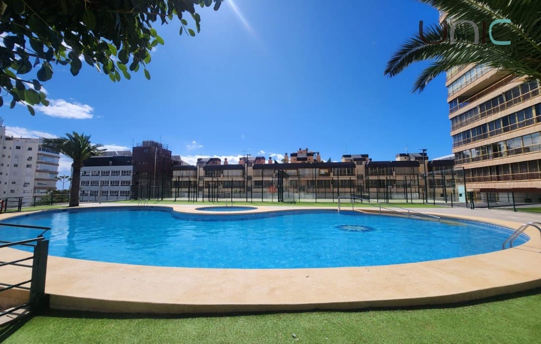 1 soverom Leilighet til salgs i Benidorm med svømmebasseng - € 294 000 (Ref: 8912044)