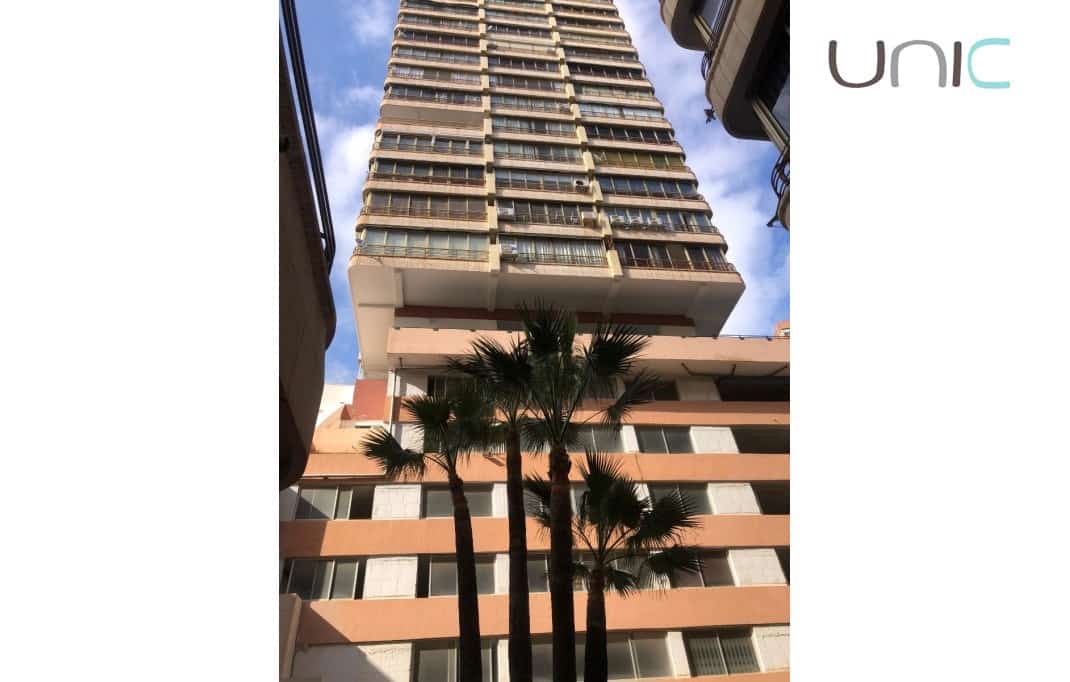 1 soverom Leilighet til salgs i Benidorm med svømmebasseng - € 294 000 (Ref: 8912044)