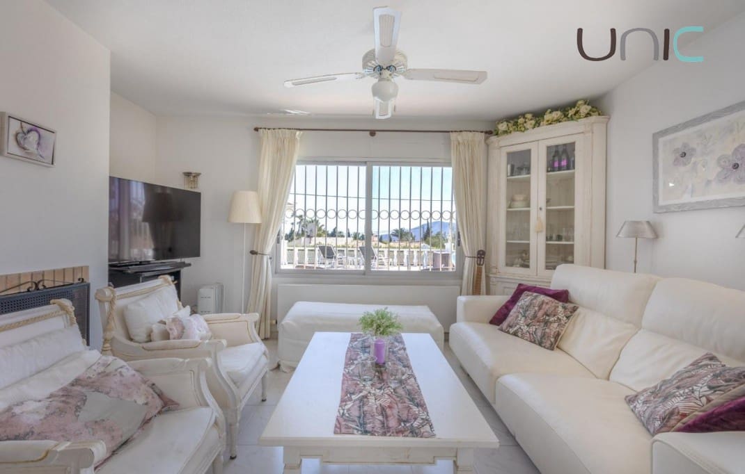 4 sovrum Villa till salu i Alfaz del Pi / L'Alfas del Pi - 495 000 € (Ref: 8922942)