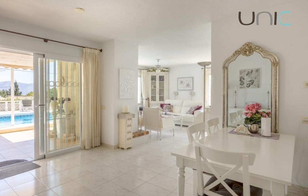 4 sovrum Villa till salu i Alfaz del Pi / L'Alfas del Pi - 495 000 € (Ref: 8922942)