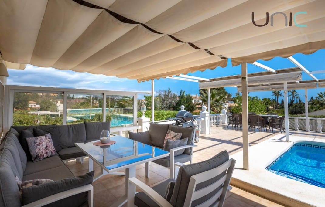 4 sovrum Villa till salu i Alfaz del Pi / L'Alfas del Pi - 495 000 € (Ref: 8922942)