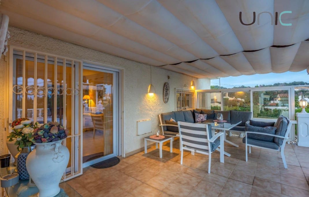 4 sovrum Villa till salu i Alfaz del Pi / L'Alfas del Pi - 495 000 € (Ref: 8922942)