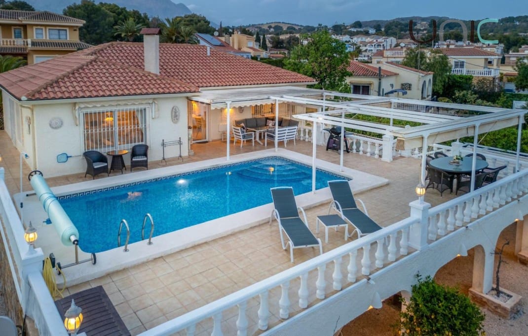 4 sovrum Villa till salu i Alfaz del Pi / L'Alfas del Pi - 495 000 € (Ref: 8922942)