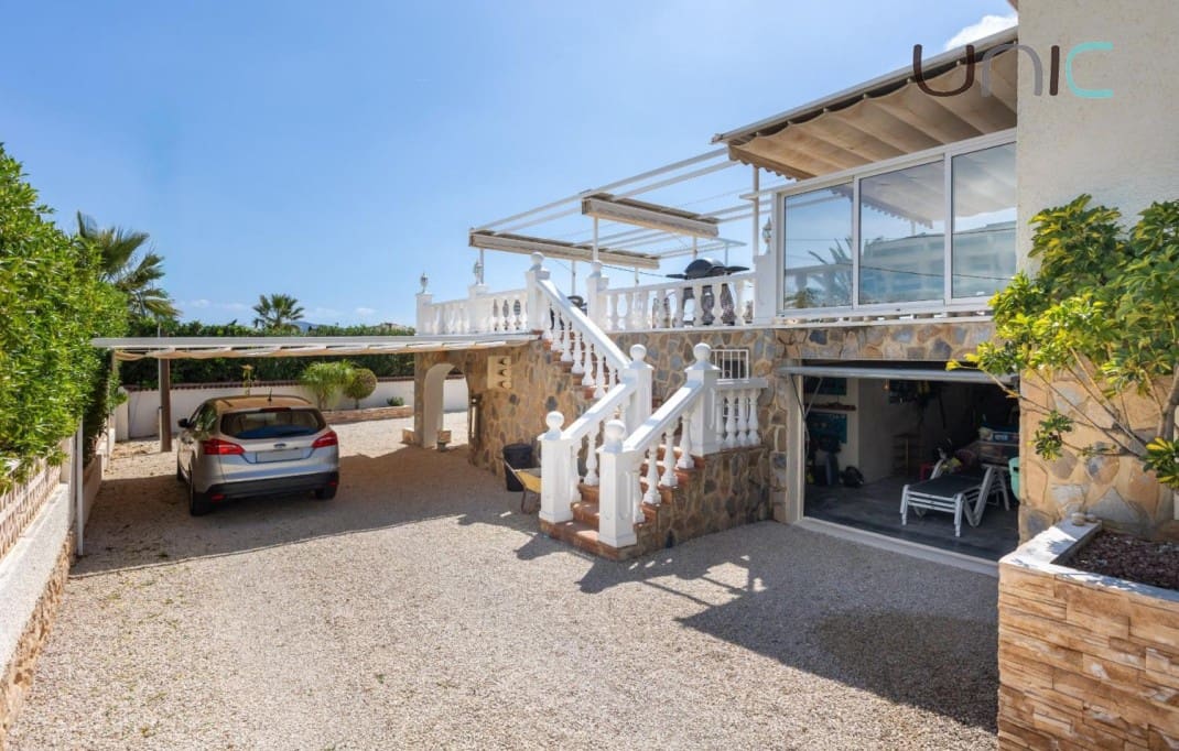 4 sovrum Villa till salu i Alfaz del Pi / L'Alfas del Pi - 495 000 € (Ref: 8922942)