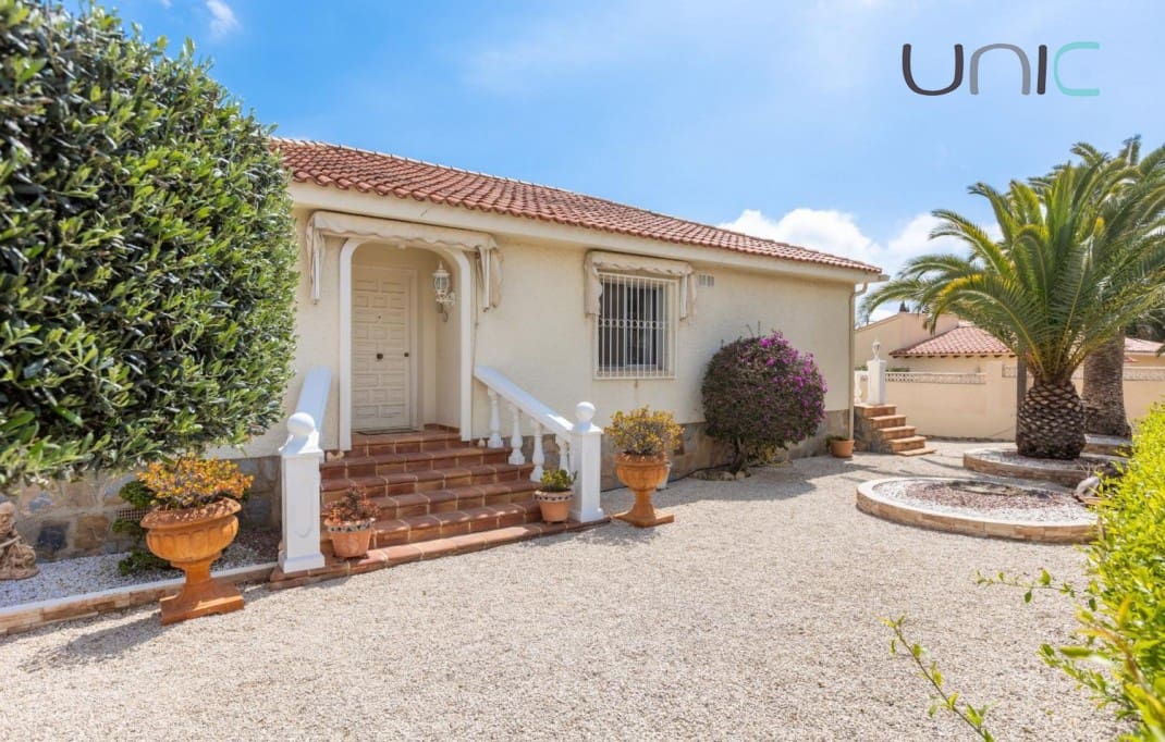 4 sovrum Villa till salu i Alfaz del Pi / L'Alfas del Pi - 495 000 € (Ref: 8922942)