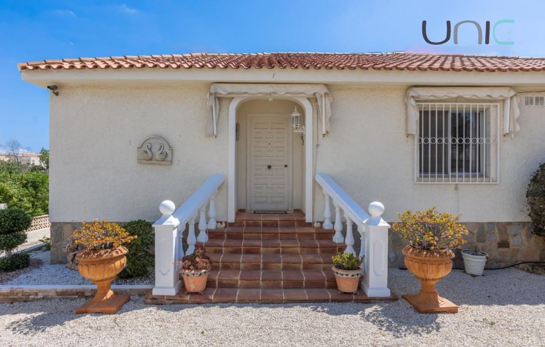 4 sovrum Villa till salu i Alfaz del Pi / L'Alfas del Pi - 495 000 € (Ref: 8922942)