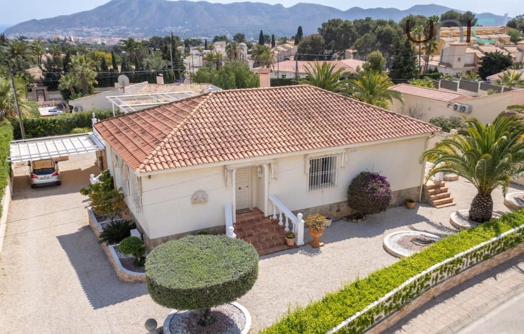 4 sovrum Villa till salu i Alfaz del Pi / L'Alfas del Pi - 495 000 € (Ref: 8922942)