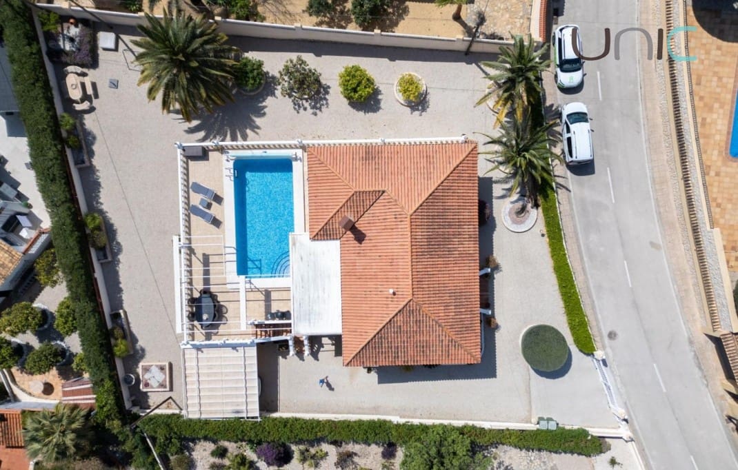 4 sovrum Villa till salu i Alfaz del Pi / L'Alfas del Pi - 495 000 € (Ref: 8922942)