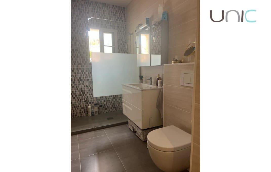 Chalet de 8 habitaciones en Albir en venta con piscina - 800.000 € (Ref: 8949781)