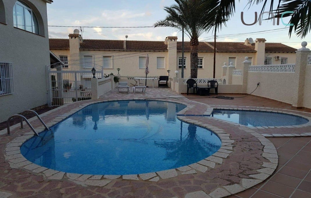 Chalet de 8 habitaciones en Albir en venta con piscina - 800.000 € (Ref: 8949781)