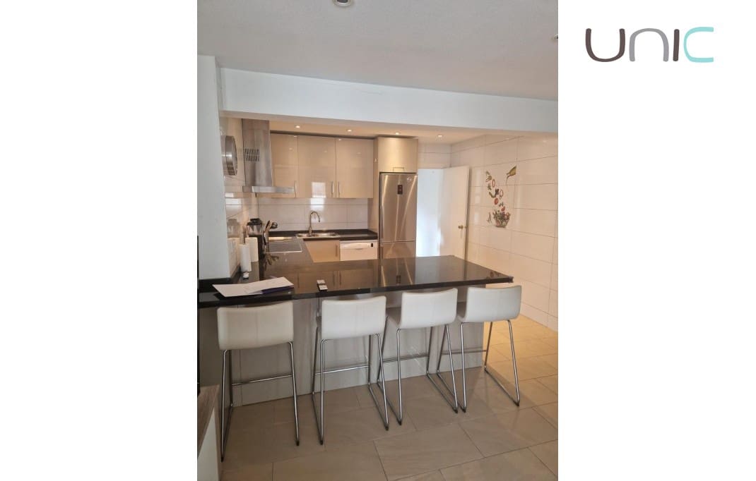 Chalet de 8 habitaciones en Albir en venta con piscina - 800.000 € (Ref: 8949781)