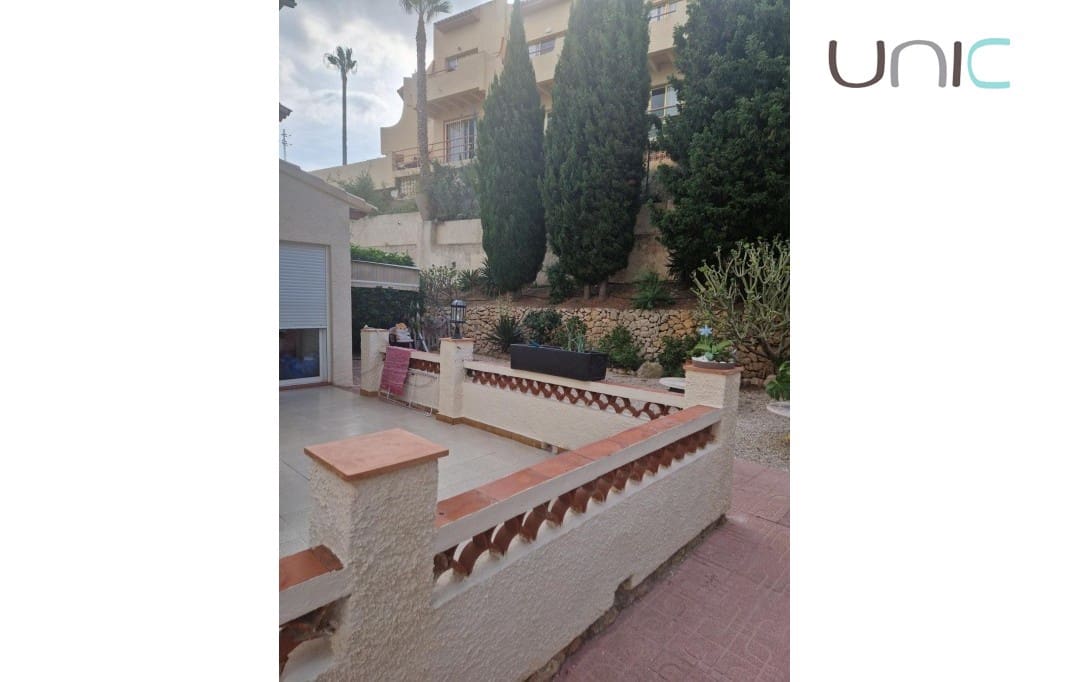 Chalet de 8 habitaciones en Albir en venta con piscina - 800.000 € (Ref: 8949781)