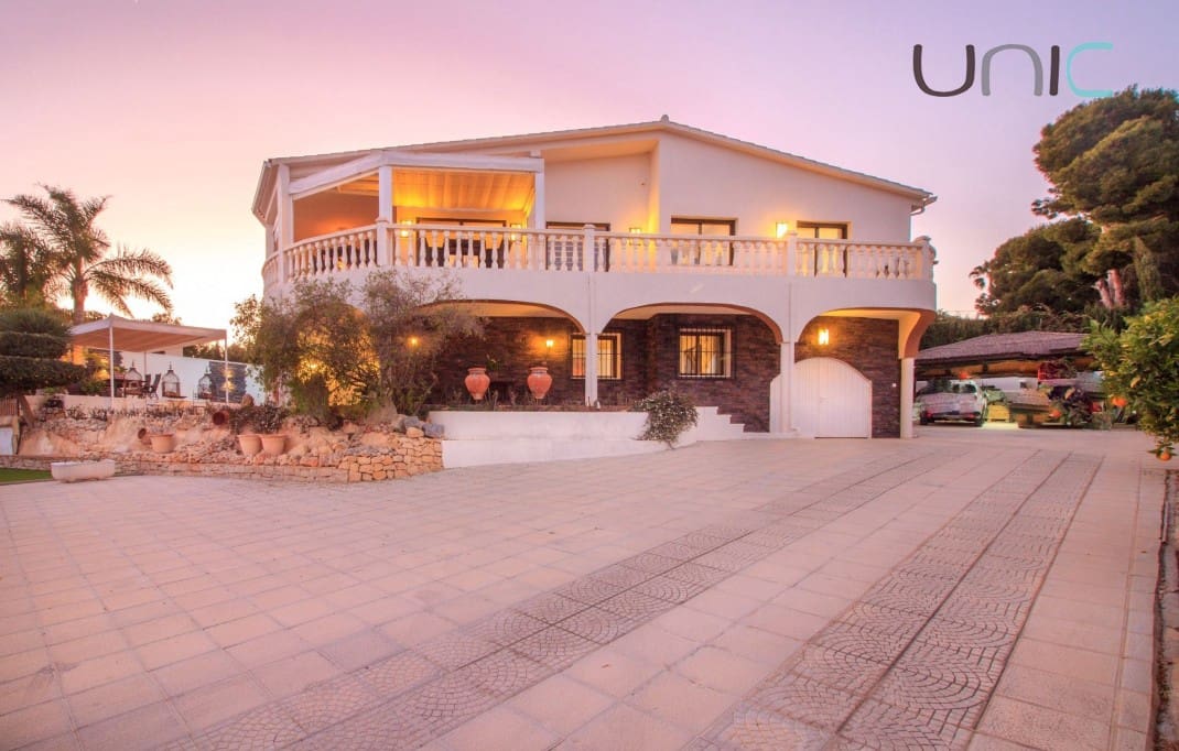 5 sypialnia Willa na sprzedaż w La Nucia z basenem - 840 000 € (Ref: 8977420)