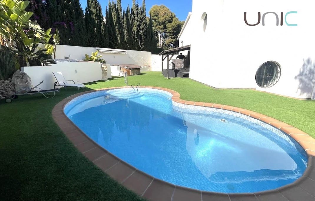 5 sypialnia Willa na sprzedaż w La Nucia z basenem - 840 000 € (Ref: 8977420)