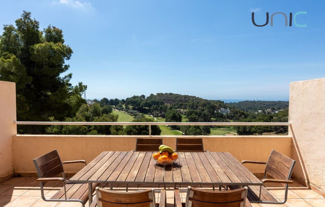 3 bedroom Bungalow for sale in Altea with pool garage - € 385,000 (Ref: 9004110)