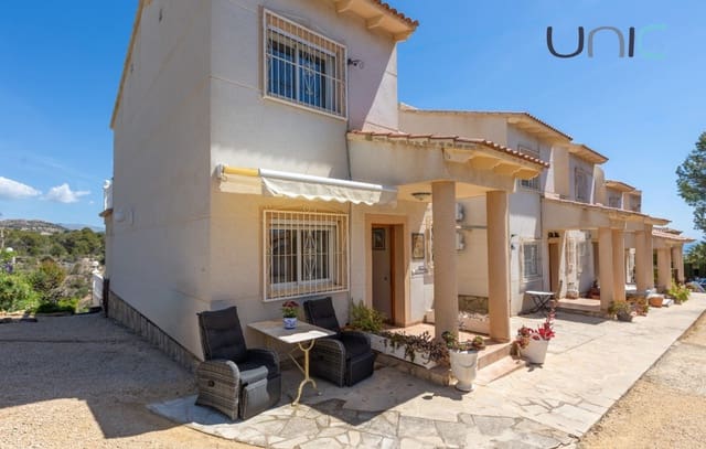 3 bedroom Bungalow for sale in La Nucia with pool - € 320,000 (Ref: 9013167)