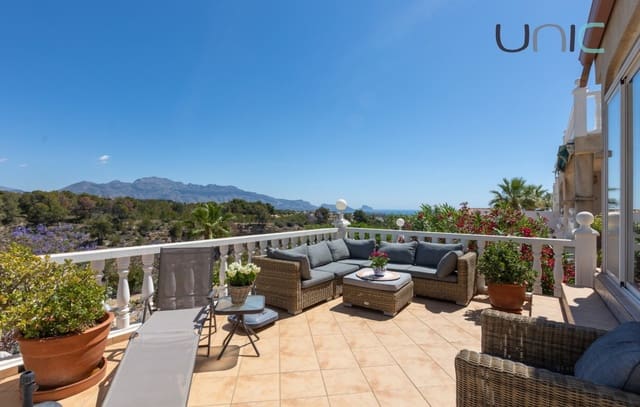 3 bedroom Bungalow for sale in La Nucia with pool - € 320,000 (Ref: 9013167)