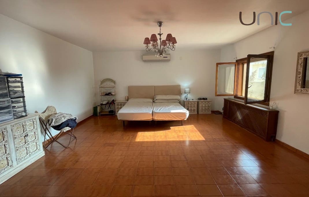 4 quarto Moradia para venda em La Nucia com piscina garagem - 995 000 € (Ref: 9058259)