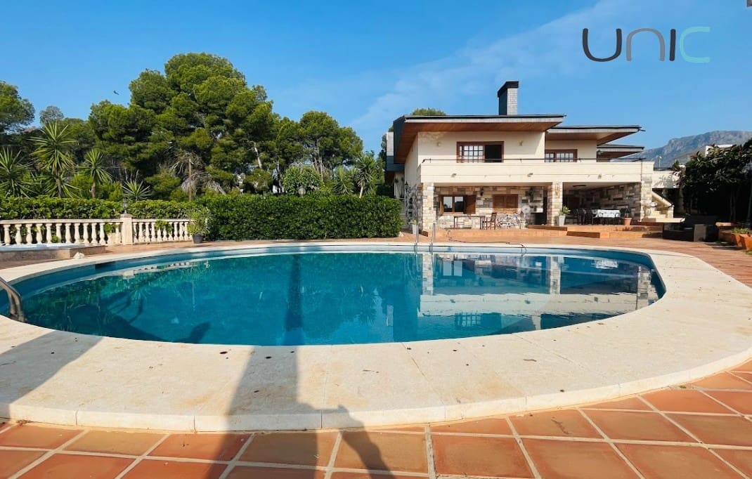 4 quarto Moradia para venda em La Nucia com piscina garagem - 995 000 € (Ref: 9058259)